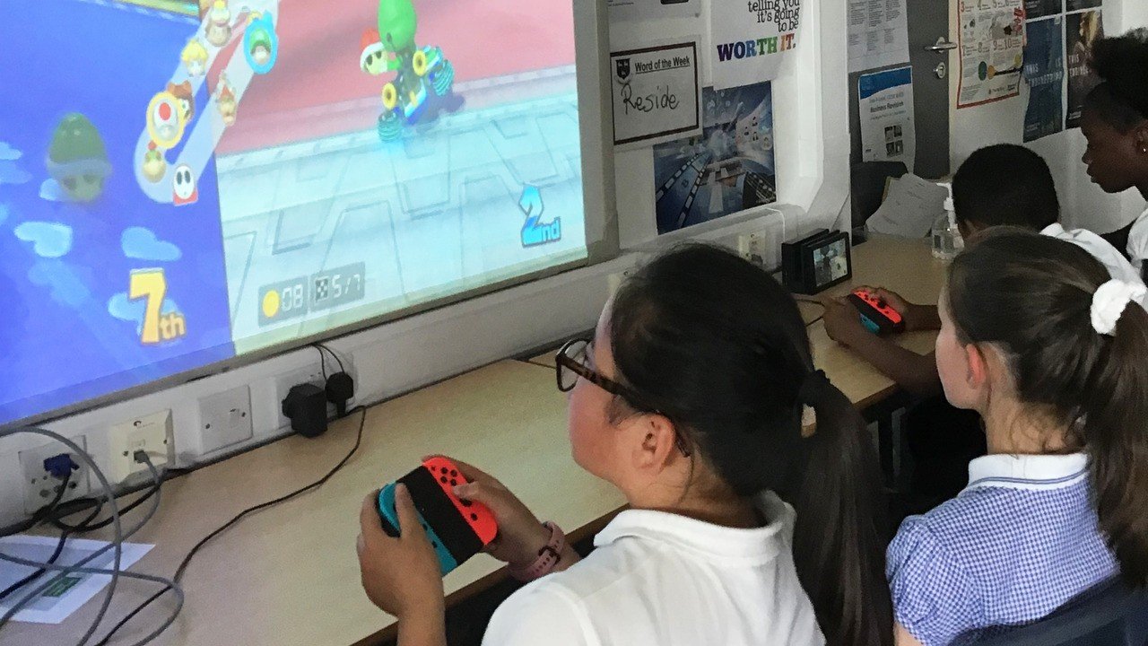 Nintendo lleva los torneos de deportes electrónicos para niños de Mario Kart a las escuelas primarias del Reino Unido