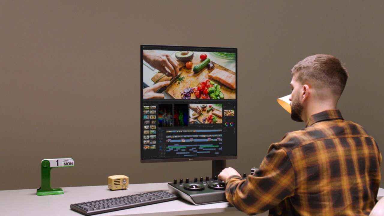 LG presenta un monitor con una relación de aspecto salvaje de 16:18