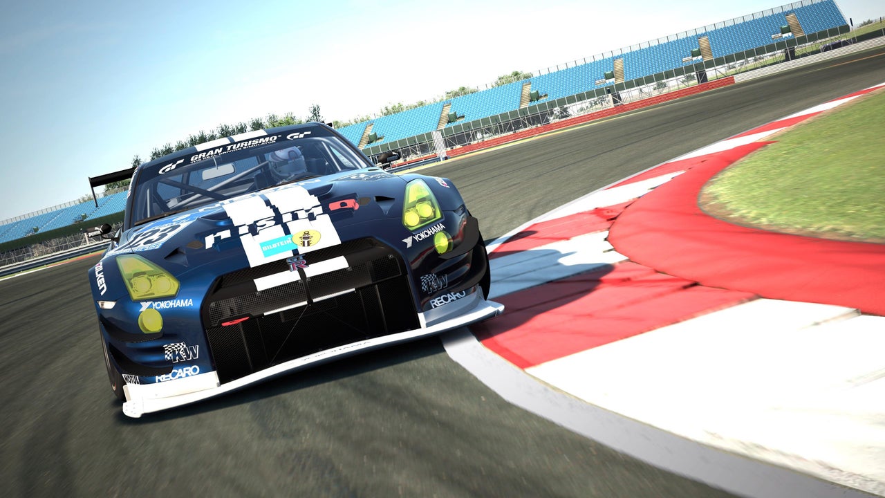 El primer parche de Gran Turismo 7 comienza a solucionar sus problemas de lanzamiento