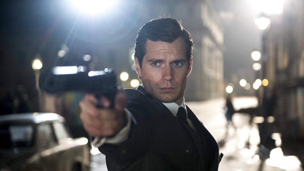 El director de 007 llama a la audición de James Bond de Henry Cavill "tremenda"