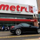 Metro dona alimentos perecederos durante huelga en tiendas GTA cerradas Metro donating perishables as GTA stores stay closed during strike
