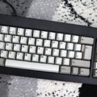 Descubra los teclados mecánicos con resorte IBM Model F y Model M | Artículo completo sobre las nuevas versiones modernas de estos icónicos teclados. Creo Gaming