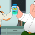 Peter Griffin bebe jugo de sorbo caducado de Fortnite en una explicación de la historia Creo Gaming