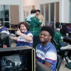Los Angeles Thieves: El jugador de Call of Duty Nium se une al equipo, ¡una sorpresa! competitive gamers in front of computers