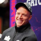 49ers: el entrenamiento viral de McCaffrey genera bromas sobre Call of Duty. 49ers News: Christian McCaffrey Viral Workout Sparks Call of Duty Jokes