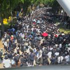 Pokémon Mega Festa: Multitud de 40.000 personas crea caos en Corea. "Pokemon Mega Festa" Shut Down in Korea After 40,000+ Crowd Turns Chaotic Over Magikarp Promo - PokeBeach