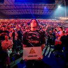 Copa del mundo de deportes electrónicos: un número récord de visitas para League of Legends, el entusiasmo está explotando. Esports World Cup Hits New Peak League of Legends Viewership