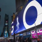Pokémon GO: ¡Una incursión de Mega Mewtwo Y de 1.500 jugadores en vivo en Times Square! Pokemon GO 10th anniversary event featured 1,500-person Mega Mewtwo Y raid in Times Square